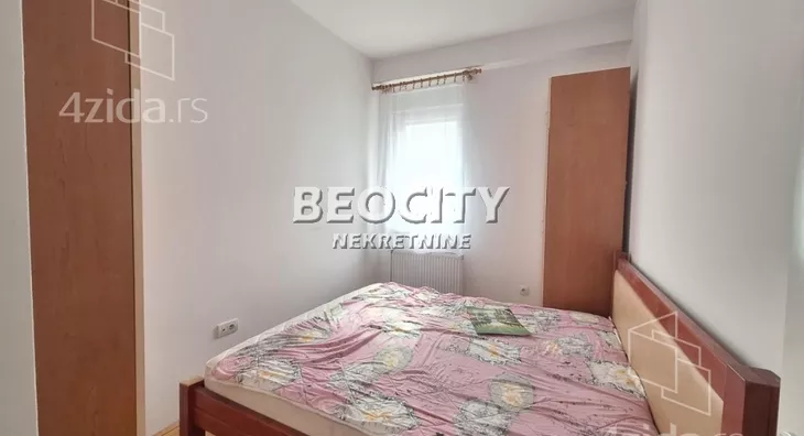 Četvoroiposoban stan | 4zida