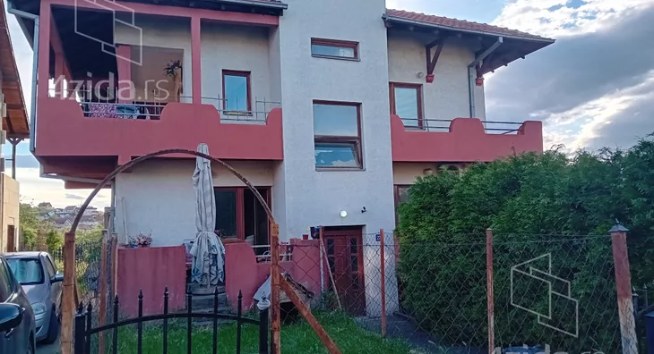 4-etažna kuća | 4zida