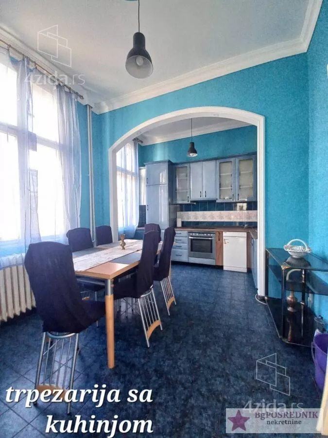 Četvoroiposoban stan | 4zida