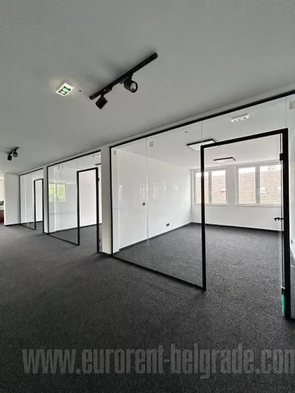 HALA PIONIR | 4zida.rs