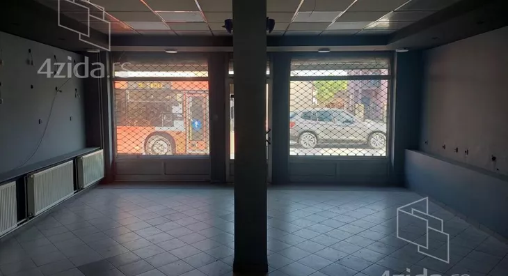 Lokal | 4zida