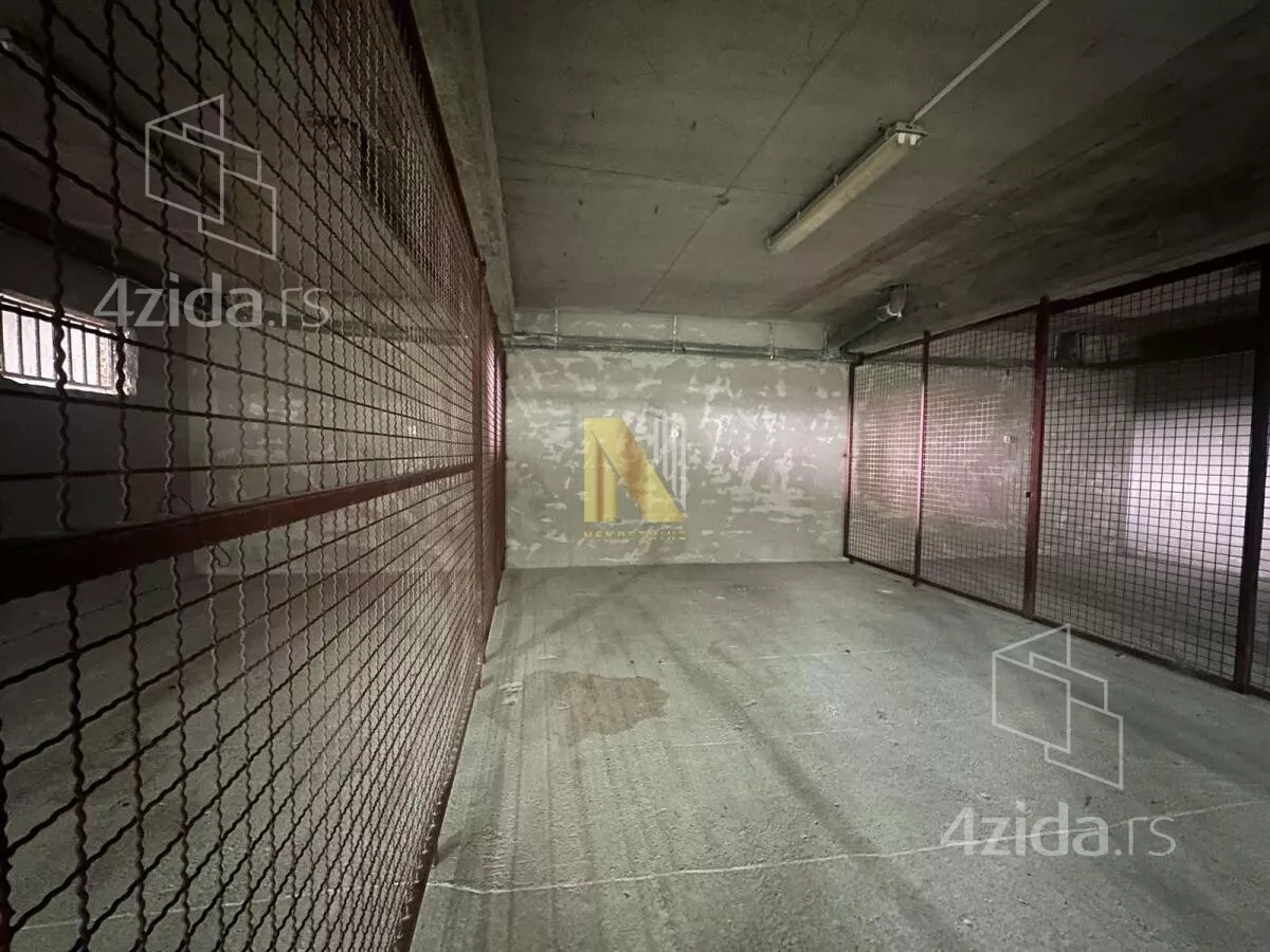 Garaža | 4zida