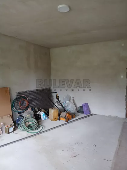 Lepenička | 4zida.rs