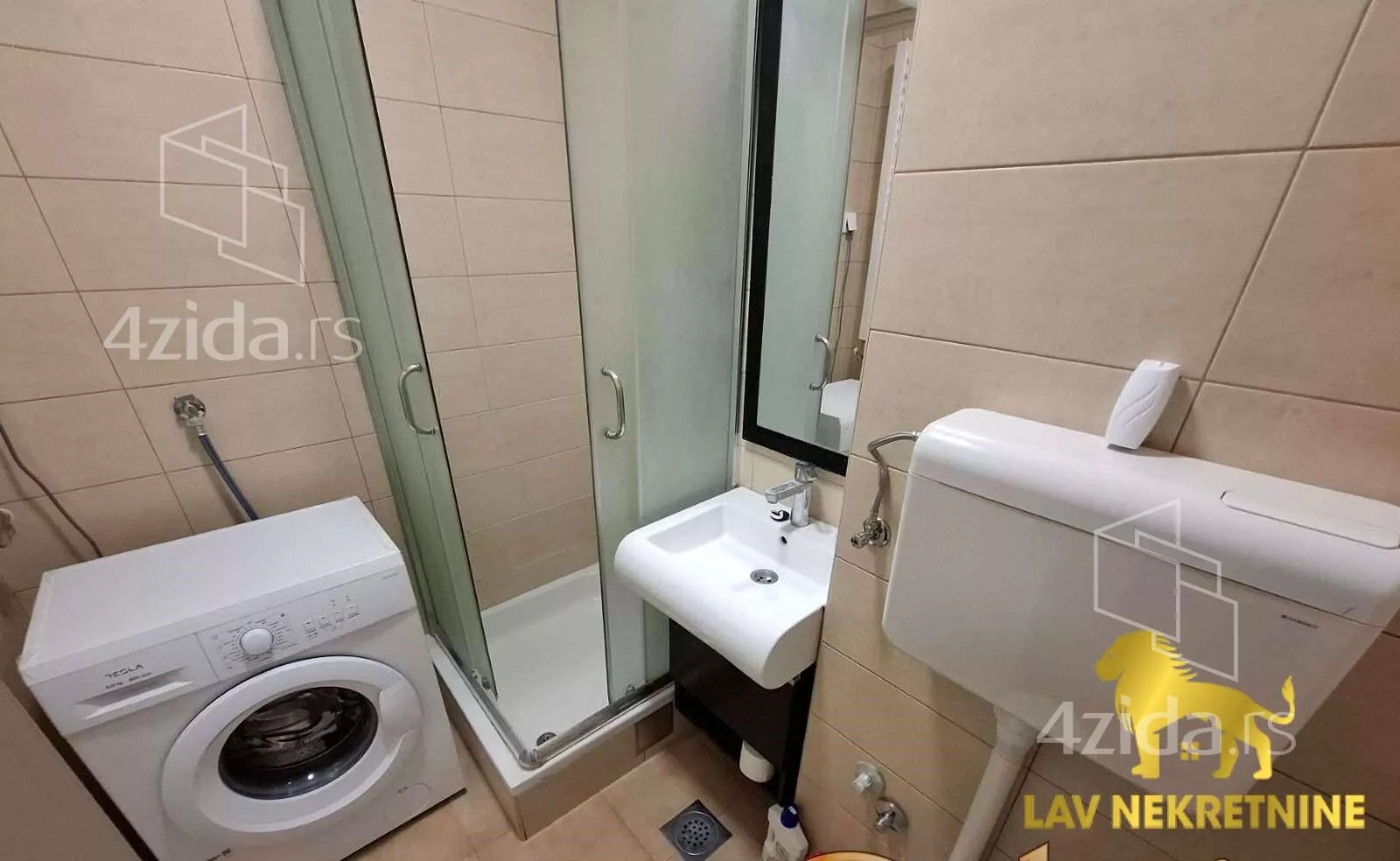 Jednoiposoban stan | 4zida