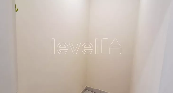 Lokal | 4zida