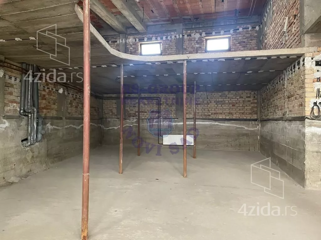 Lokal | 4zida