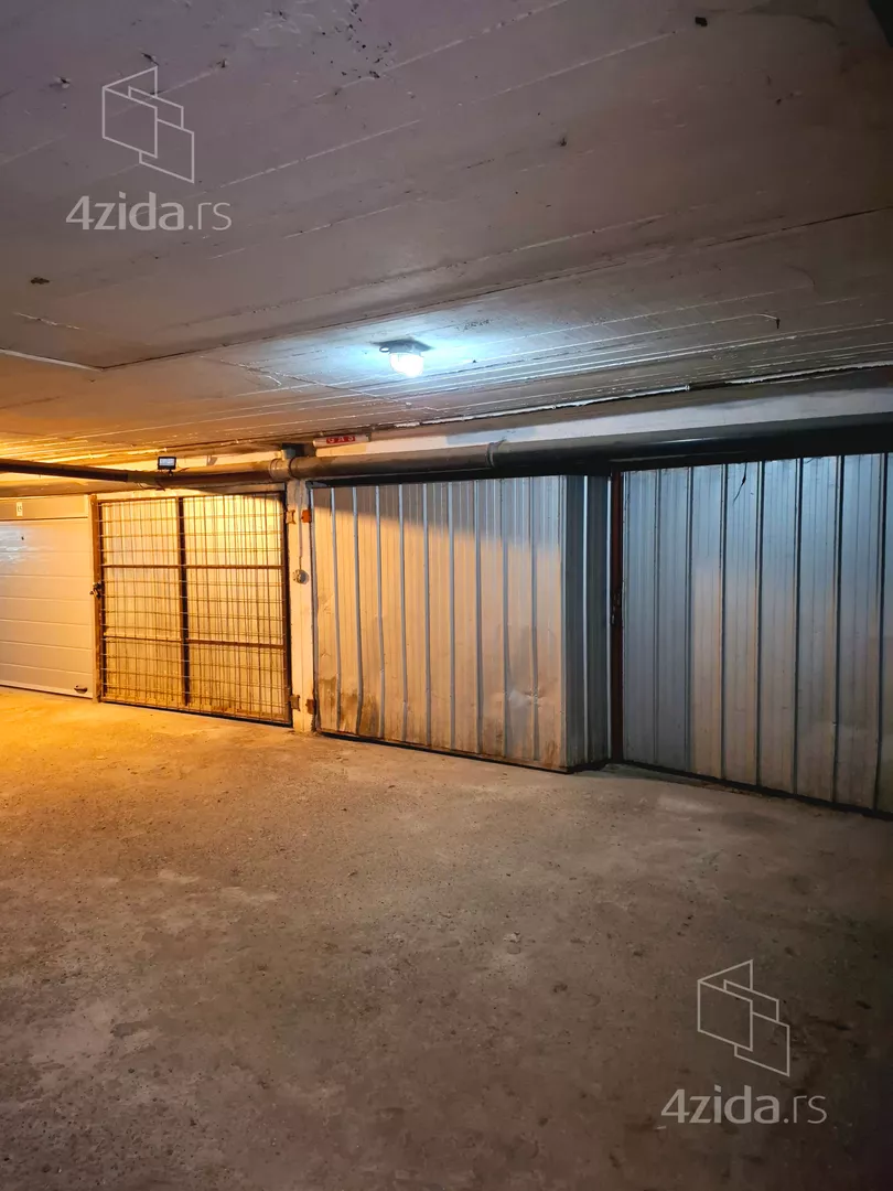 Garaža | 4zida