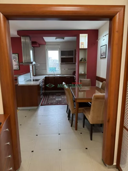 Bulevar Cara Lazara | 4zida.rs