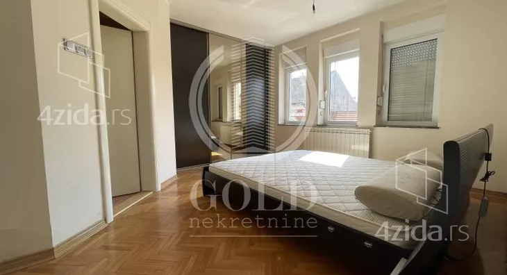 4-etažna kuća | 4zida