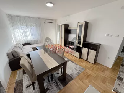 Ekonomski/Pravni Fakultet | 4zida.rs