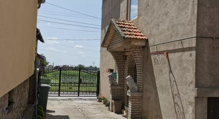 5-etažna kuća | 4zida