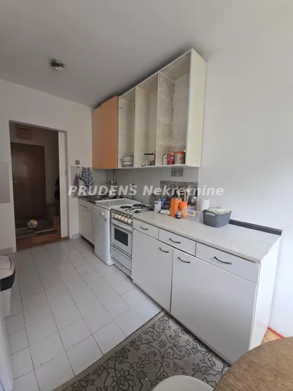 Ane Ahmatove | 4zida.rs