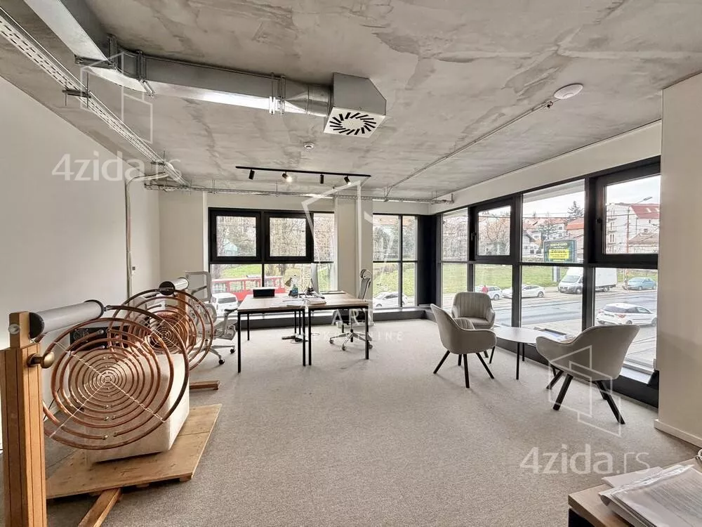Poslovni prostor | 4zida