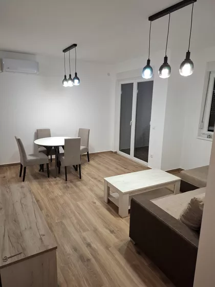 Zanatlijska 8 | 4zida.rs