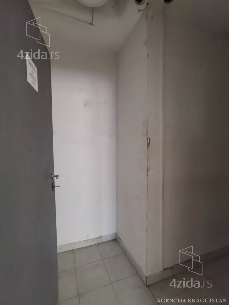 Lokal | 4zida