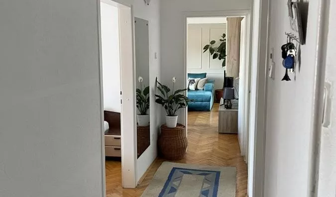 Četvoroiposoban stan | 4zida