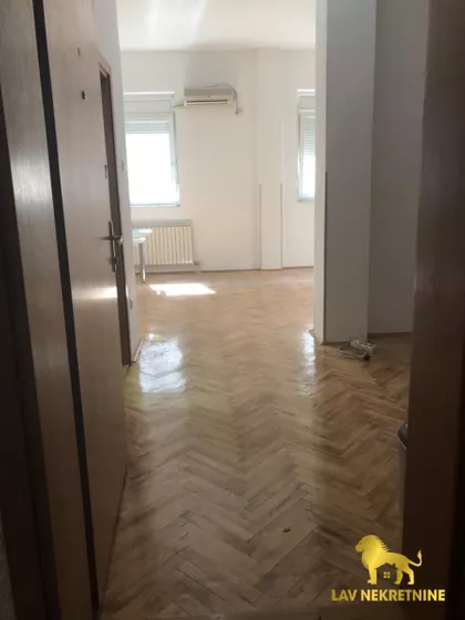 DANILA KIŠA | 4zida.rs