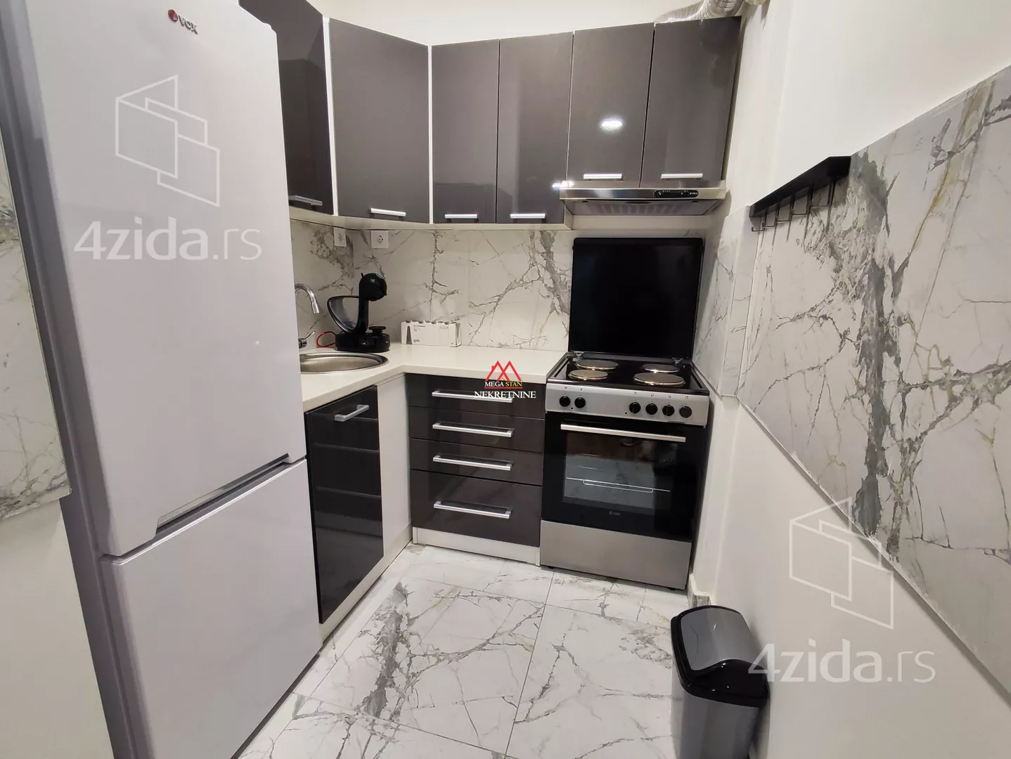 Jednoiposoban stan | 4zida