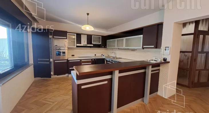 4-etažna kuća | 4zida