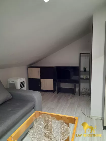 JANKA ČMELIKA | 4zida.rs