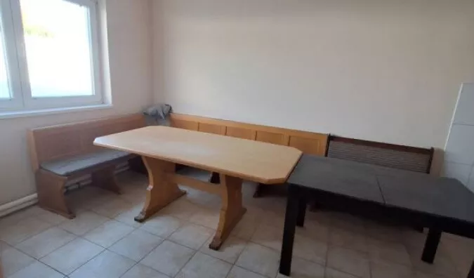 Šestosoban stan | 4zida
