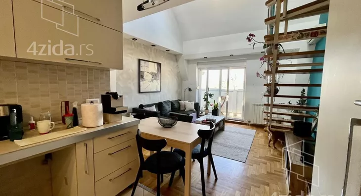 Troiposoban stan | 4zida