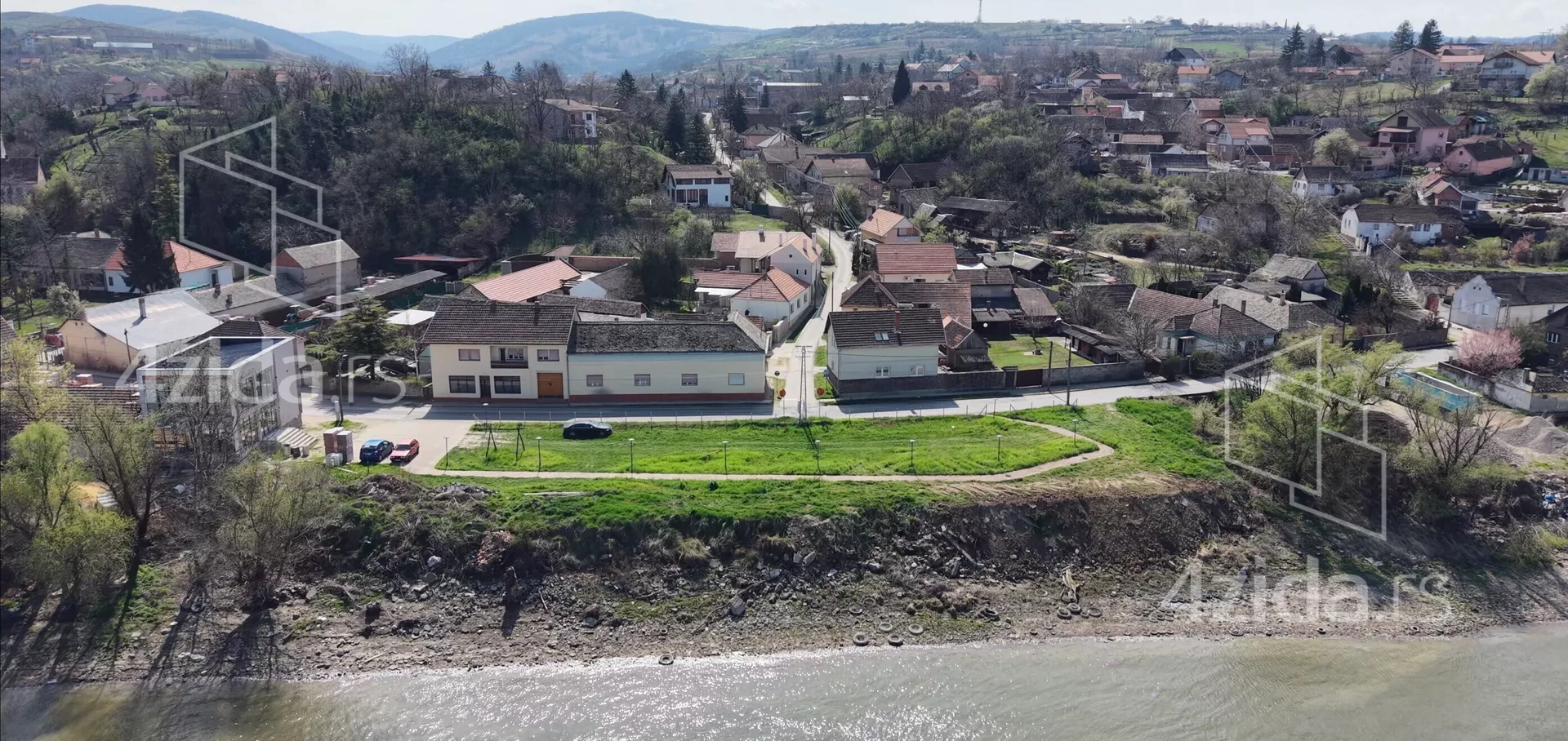 Građevinsko zemljište | 4zida