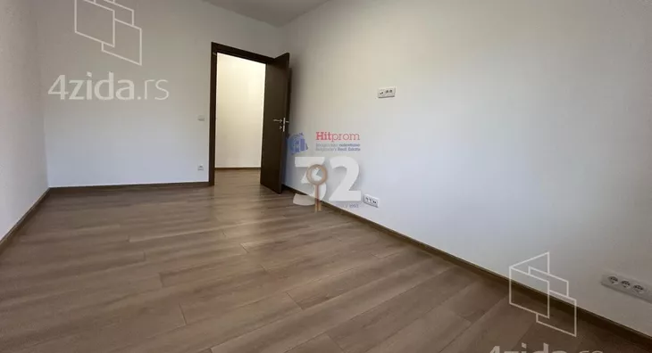 Četvoroiposoban stan | 4zida