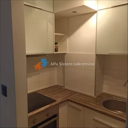 Crveni Krst Vračar | 4zida.rs