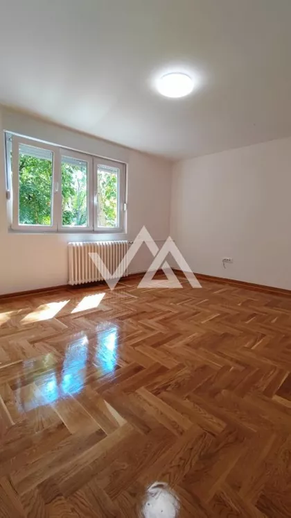 Krfska | 4zida.rs