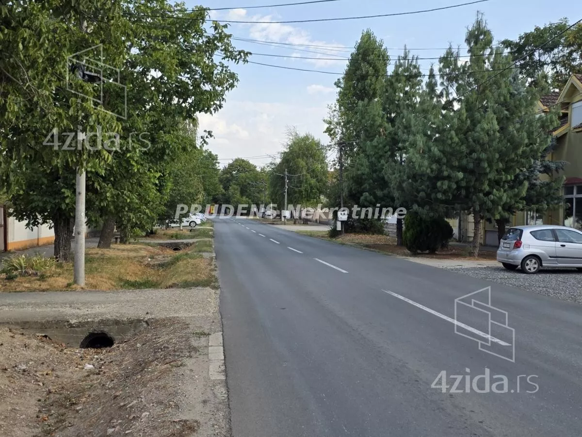 Plac | 4zida