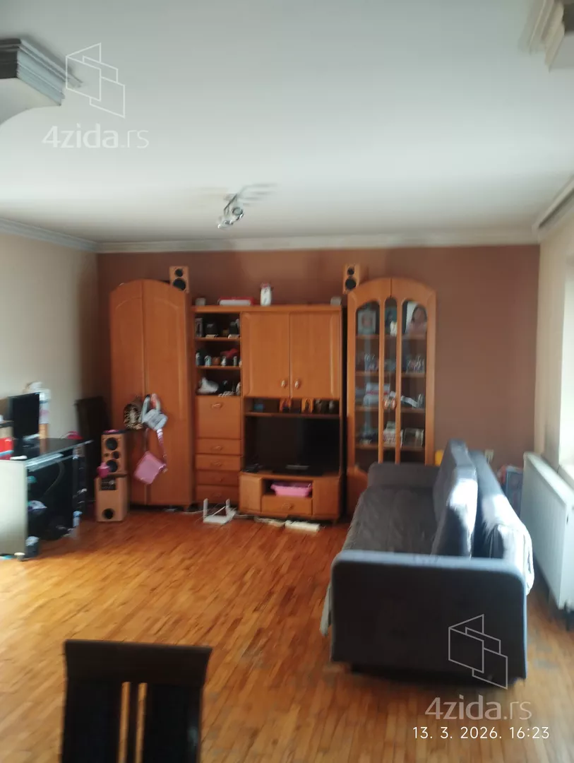 5-etažna kuća | 4zida