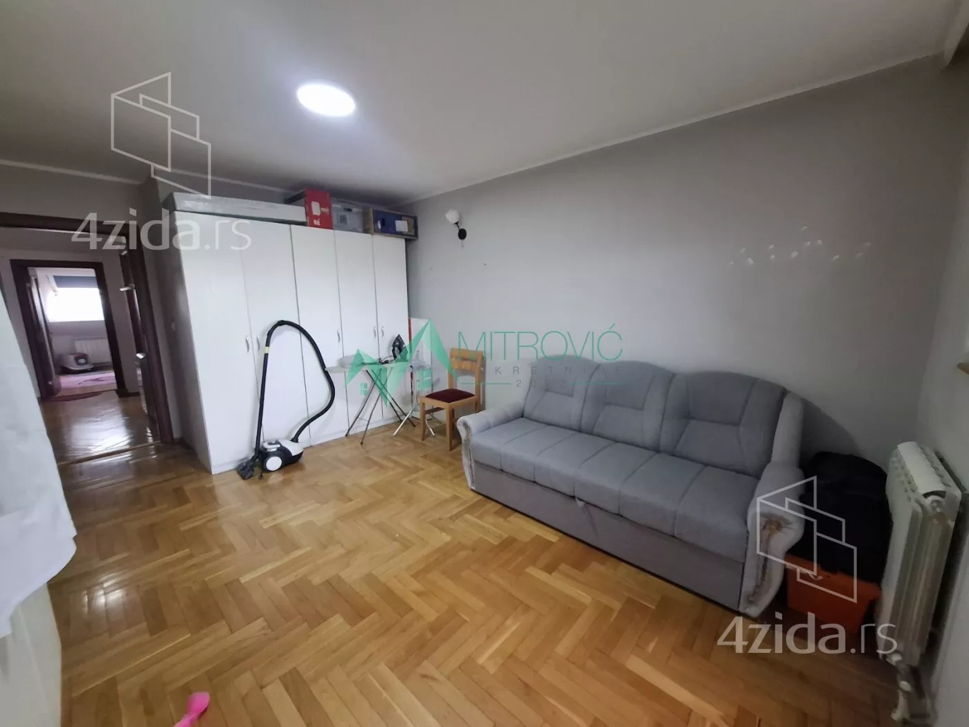 Petosoban stan | 4zida