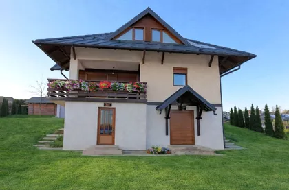 Velanski Gaj | 4zida.rs