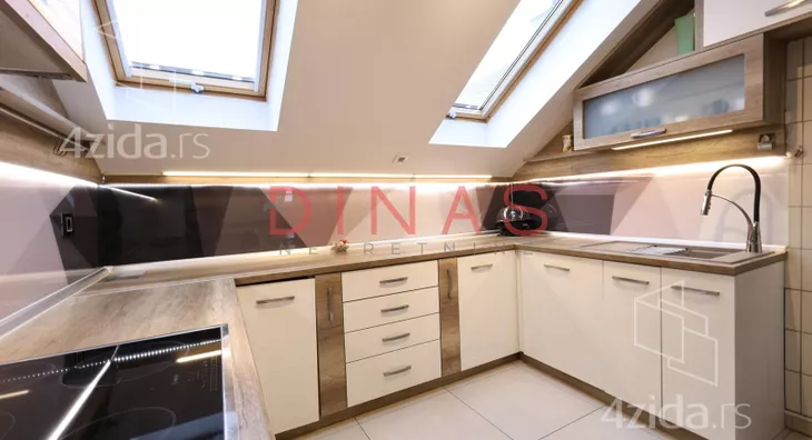 Petosoban stan | 4zida