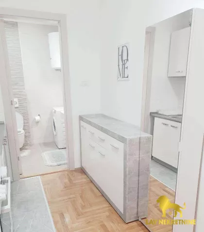 OGNJENA PRICE | 4zida.rs