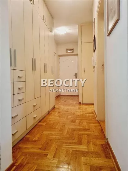 Gramšijeva | 4zida.rs