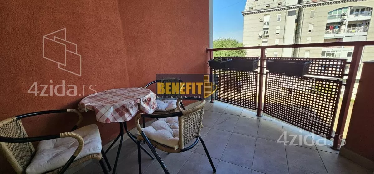 Jednoiposoban stan | 4zida