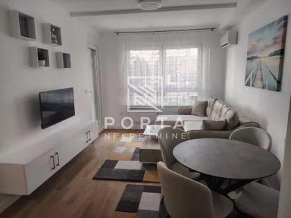 Vojvođanska | 4zida.rs