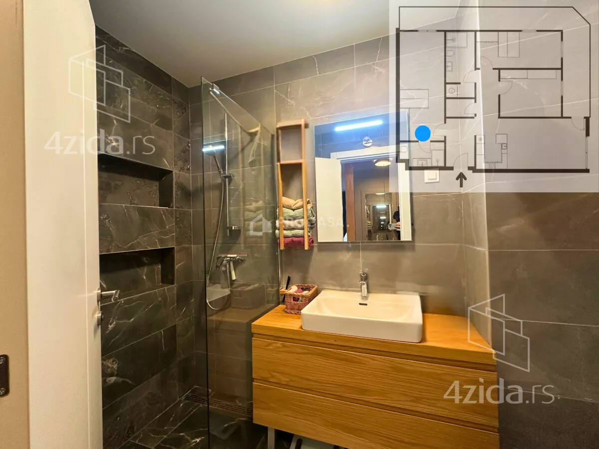 Četvorosoban stan | 4zida