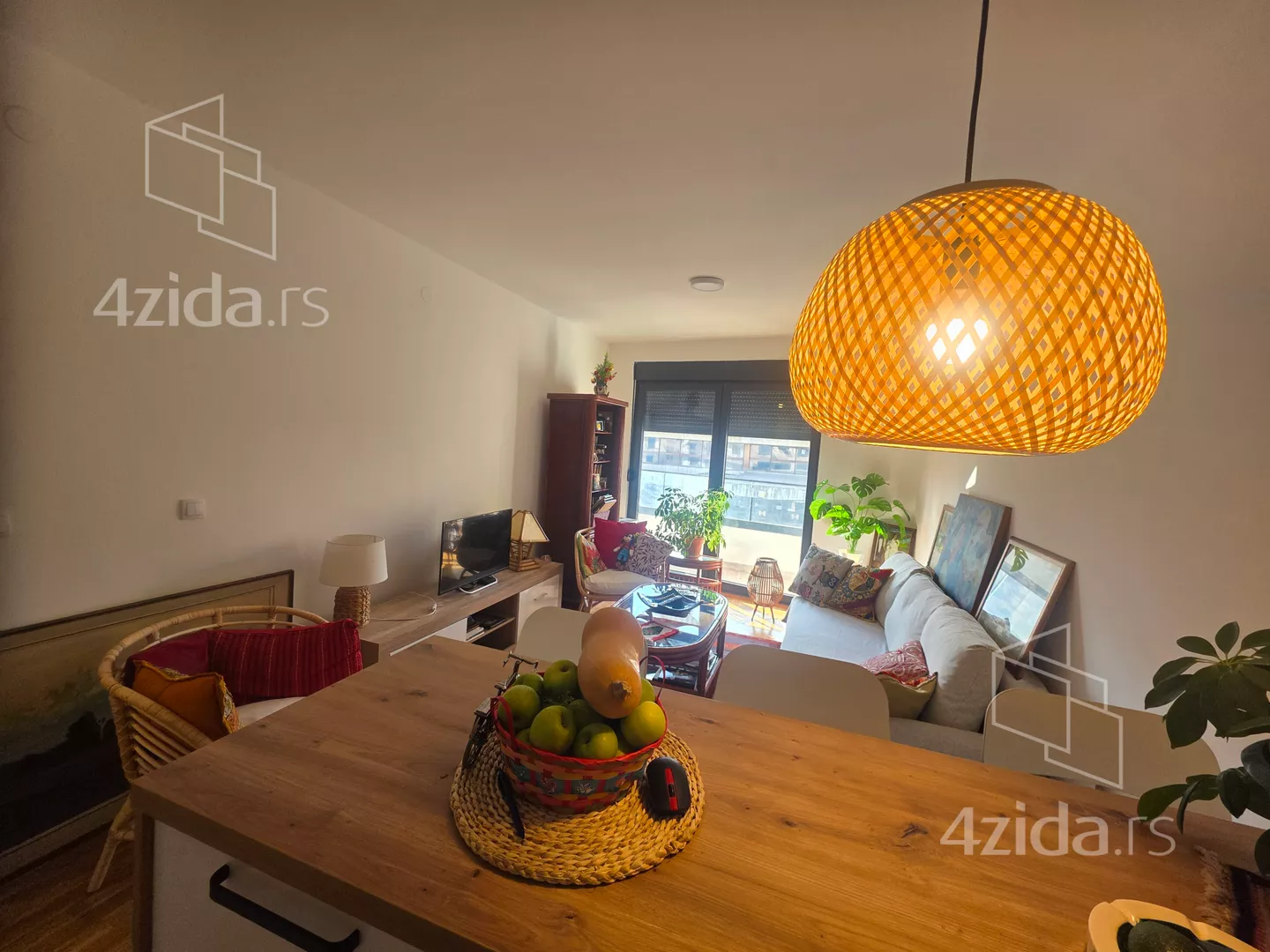 Dvoiposoban stan | 4zida