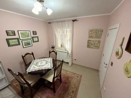 Vojvode Dovezenskog 8 | 4zida.rs