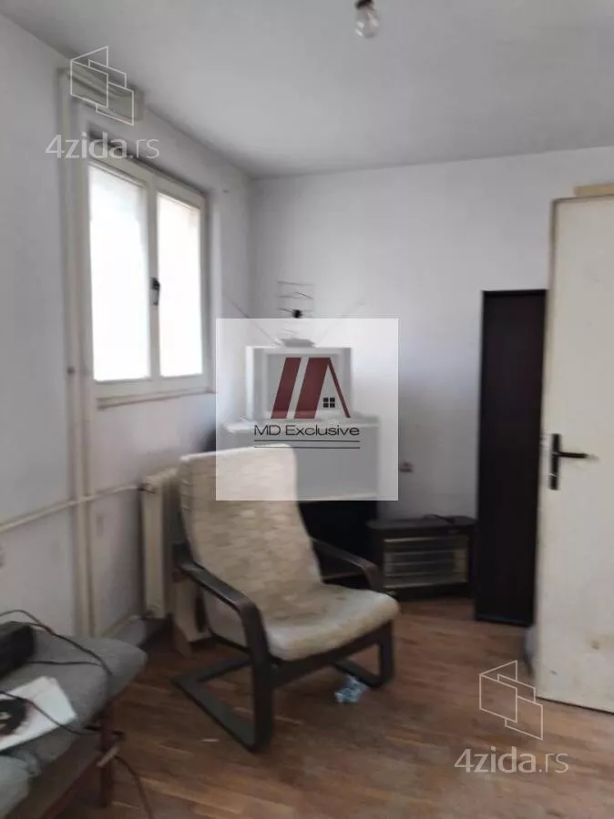 Šestosoban stan | 4zida