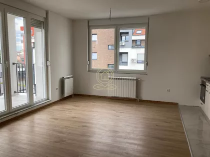 Adamovićevo Naselje | 4zida.rs