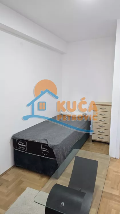 Cara Dušana | 4zida.rs