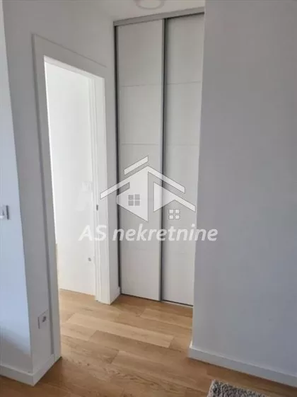 Tošin Bunar | 4zida.rs