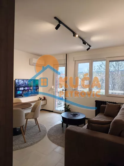 Cara Uroša | 4zida.rs