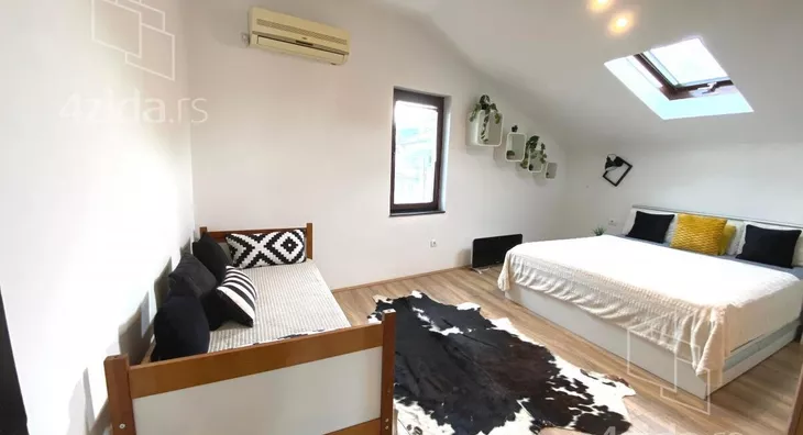 Petosoban stan | 4zida