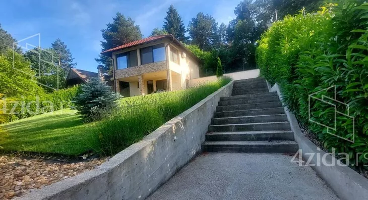 Kuća | 4zida