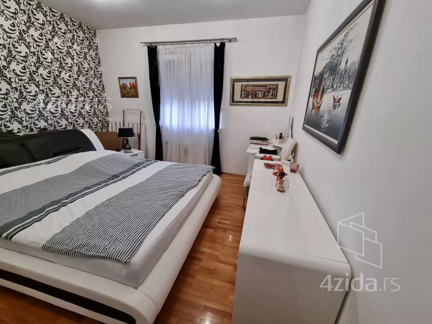 Četvoroiposoban stan | 4zida